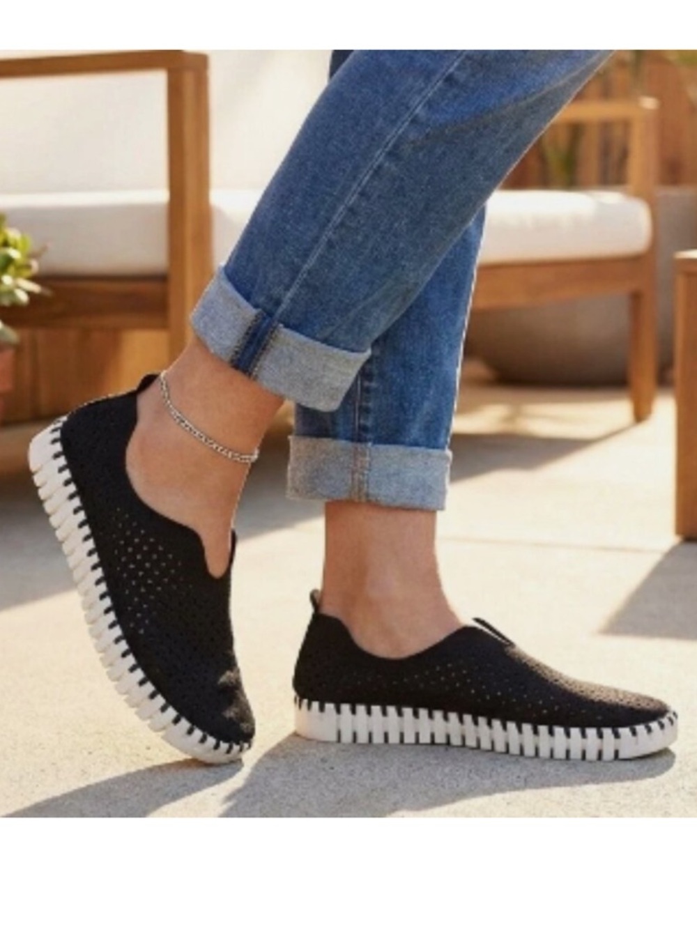 Ilse Jacobsen Women's Tulip Slip On Style Flats Size 39 US8.5-9 Classic Black
